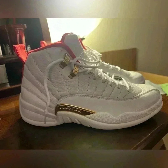 Jordan 12 Retro FIBA 2019 Men’s 7/ Women’s 8.5 - Picture 4 of 10